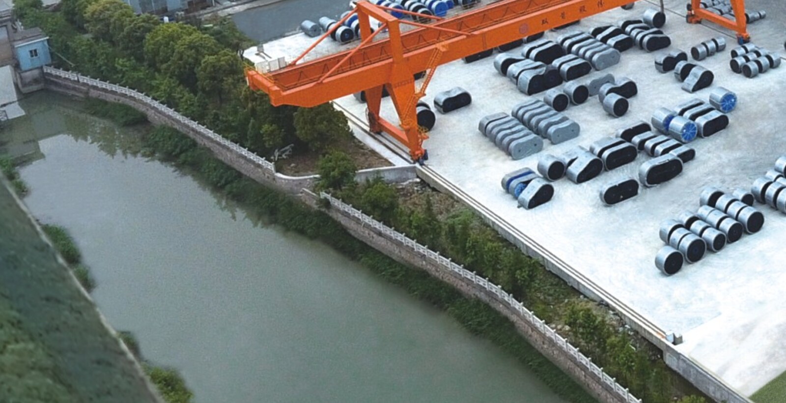 Finished conveyor belts prepared in the Double Arrow factory yard